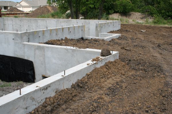 Cost of Foundation Wall Construction in Shawnee