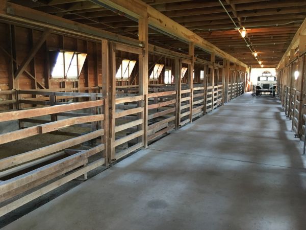 Cost of Barn Floor Pouring in Shawnee
